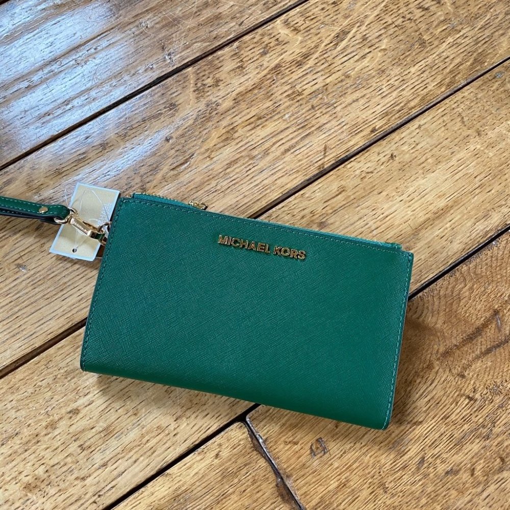 NWT Michael Kors double zip SmartPhone wallet